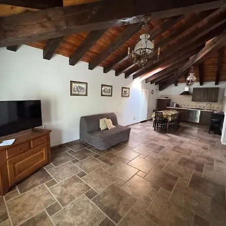 Lo Stambecco Bianco * أَويستا